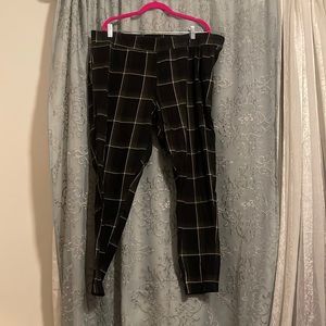 Torrid Black Green plaid leggings